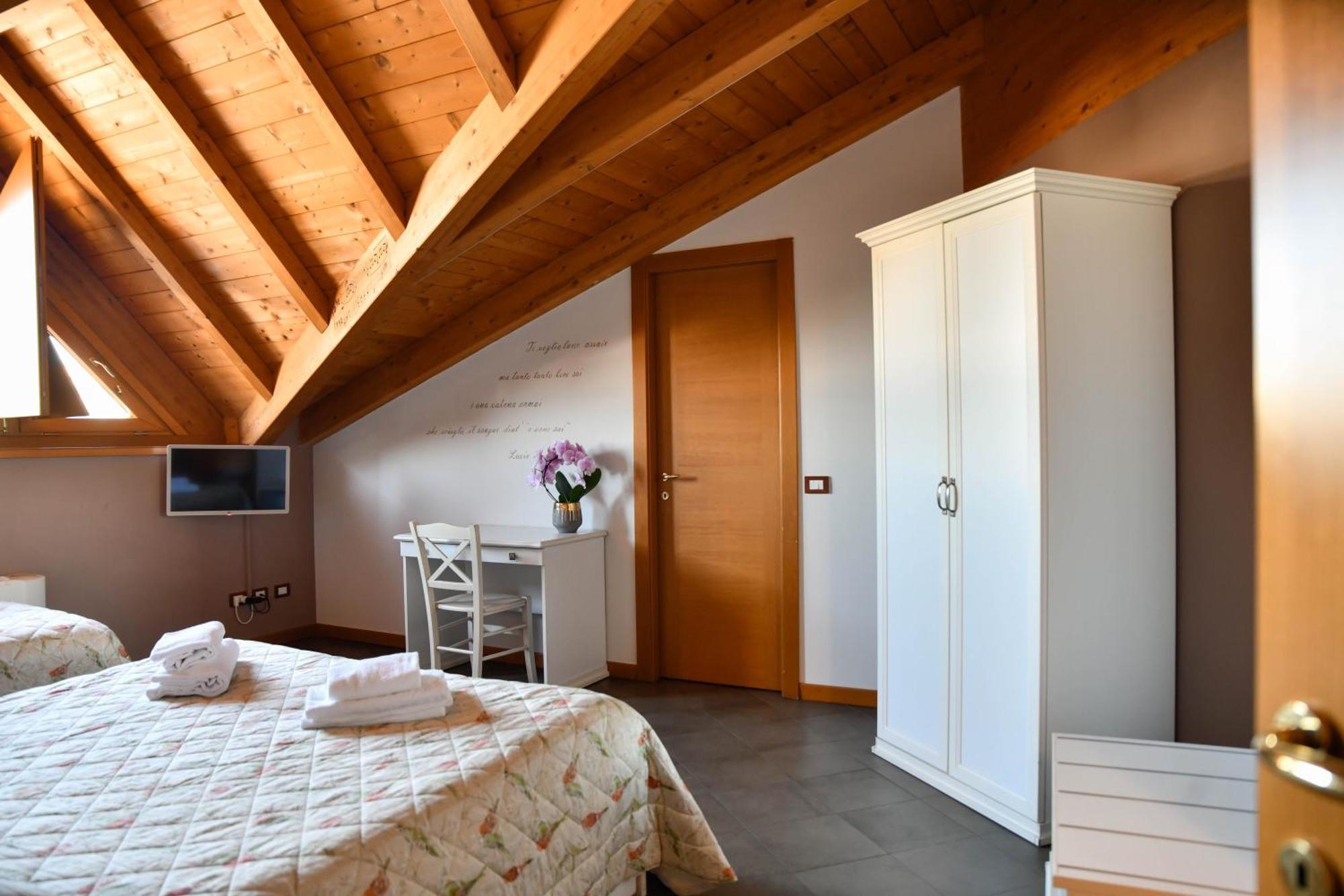 Made In Italy Hotel Bergamo Bagian luar foto