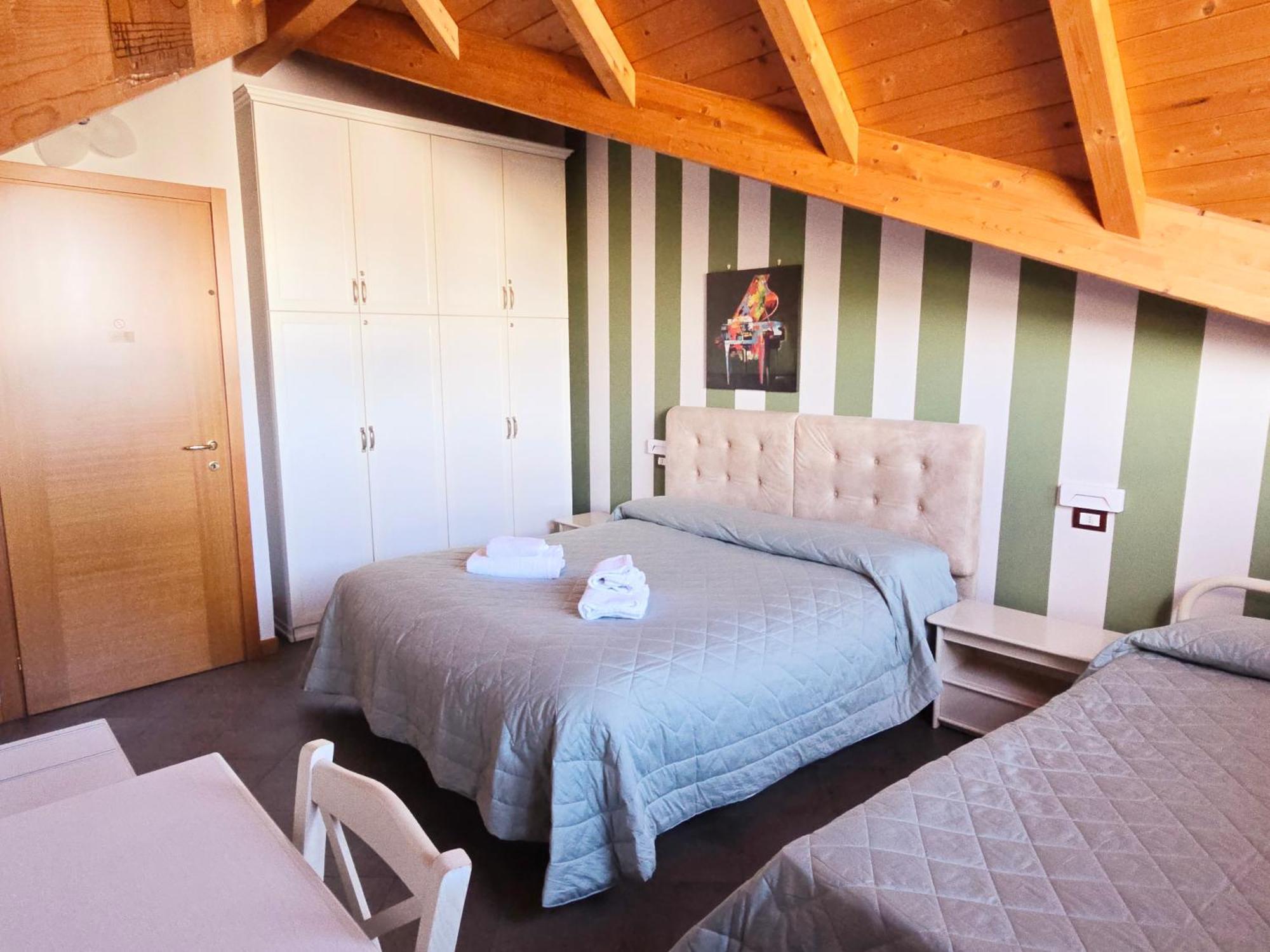 Made In Italy Hotel Bergamo Bagian luar foto