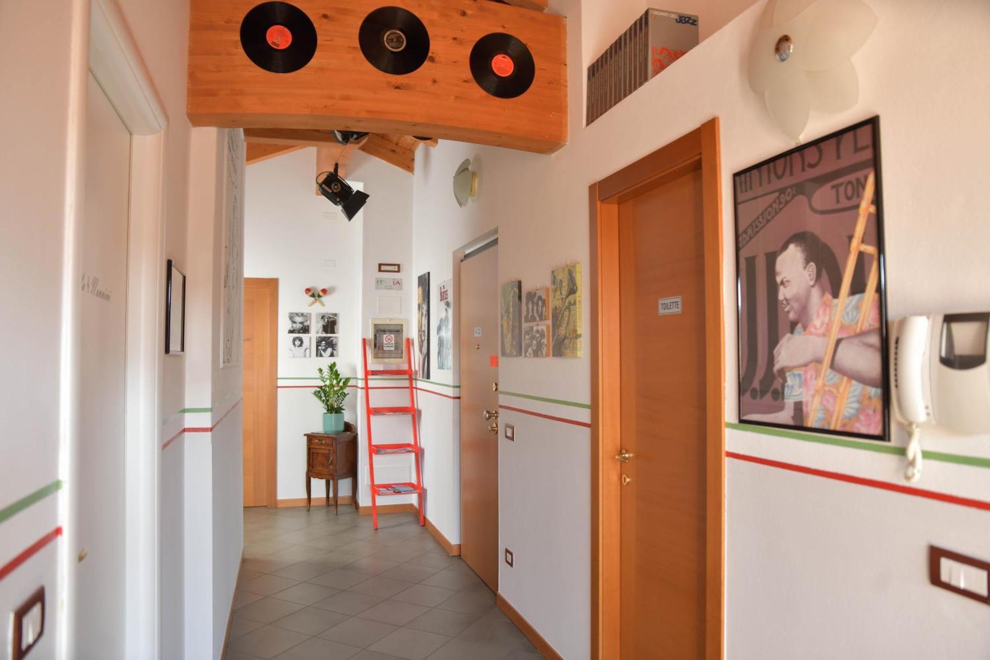 Made In Italy Hotel Bergamo Bagian luar foto